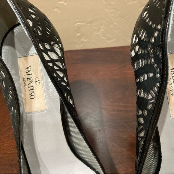 Valentino Garavani Peep Toe Laser Cut Mesh Pumps, Size 38/8, Black - Picture 12 of 13